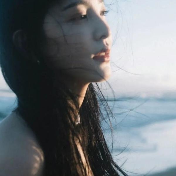 千万别抬头